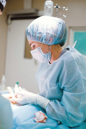 Pourquoi Les Femmes Ont-elles Recours aux Abdominoplasties Après Une Grossesse